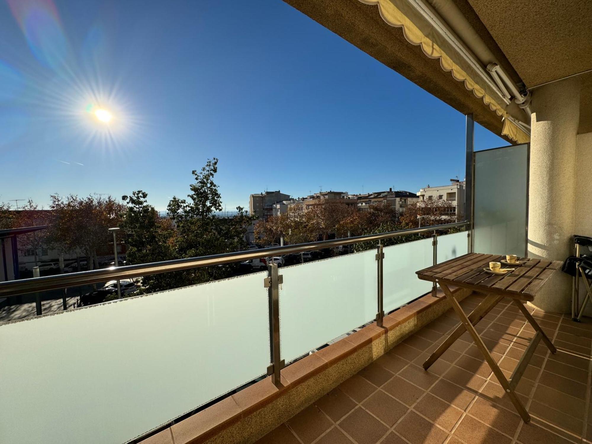 Piso En El Centro Con Vistas Al Mar Y Balcon Apartamento